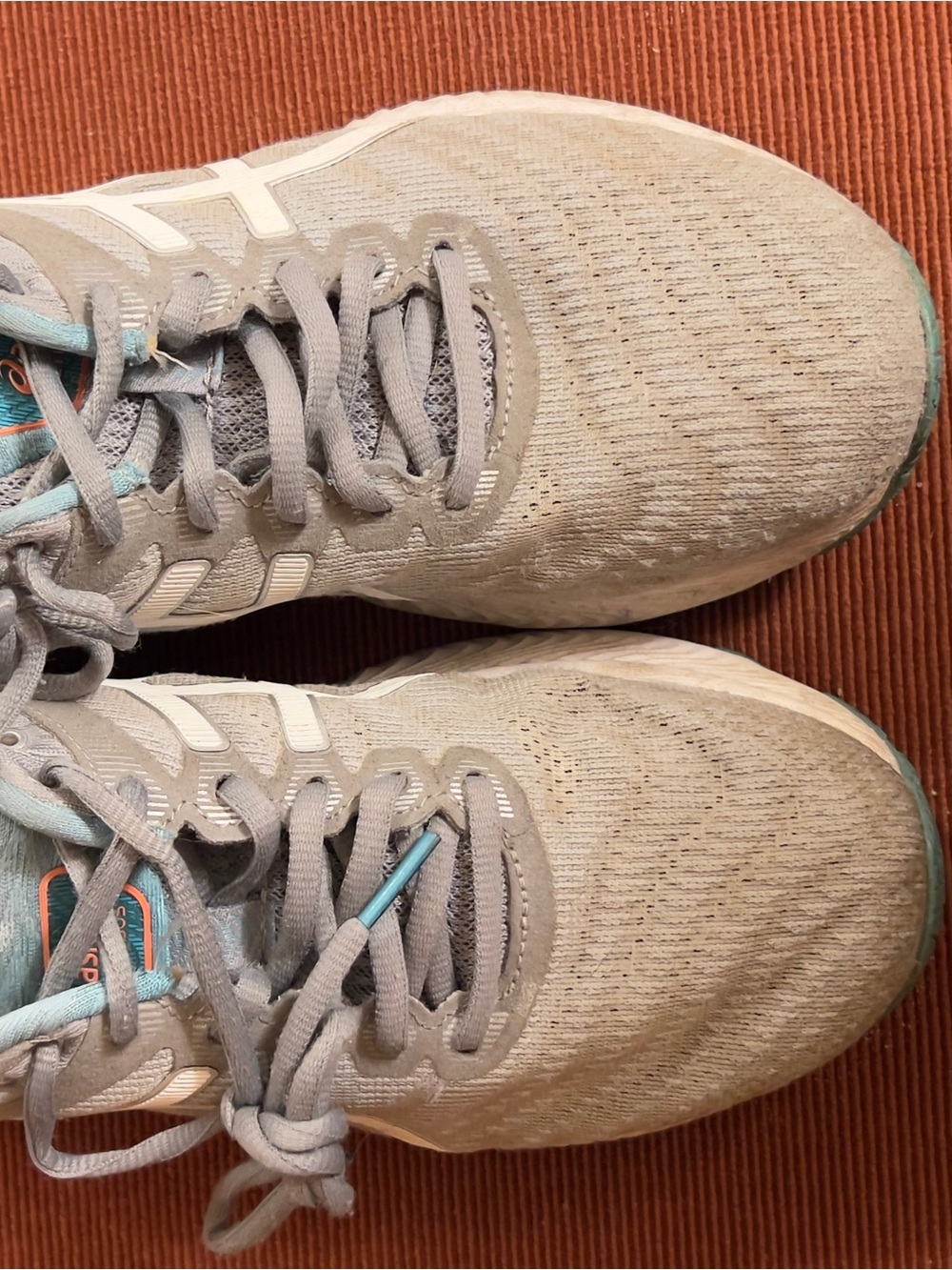 Light Gray Women's Running Sneakers - Comfortable Everyday Performance